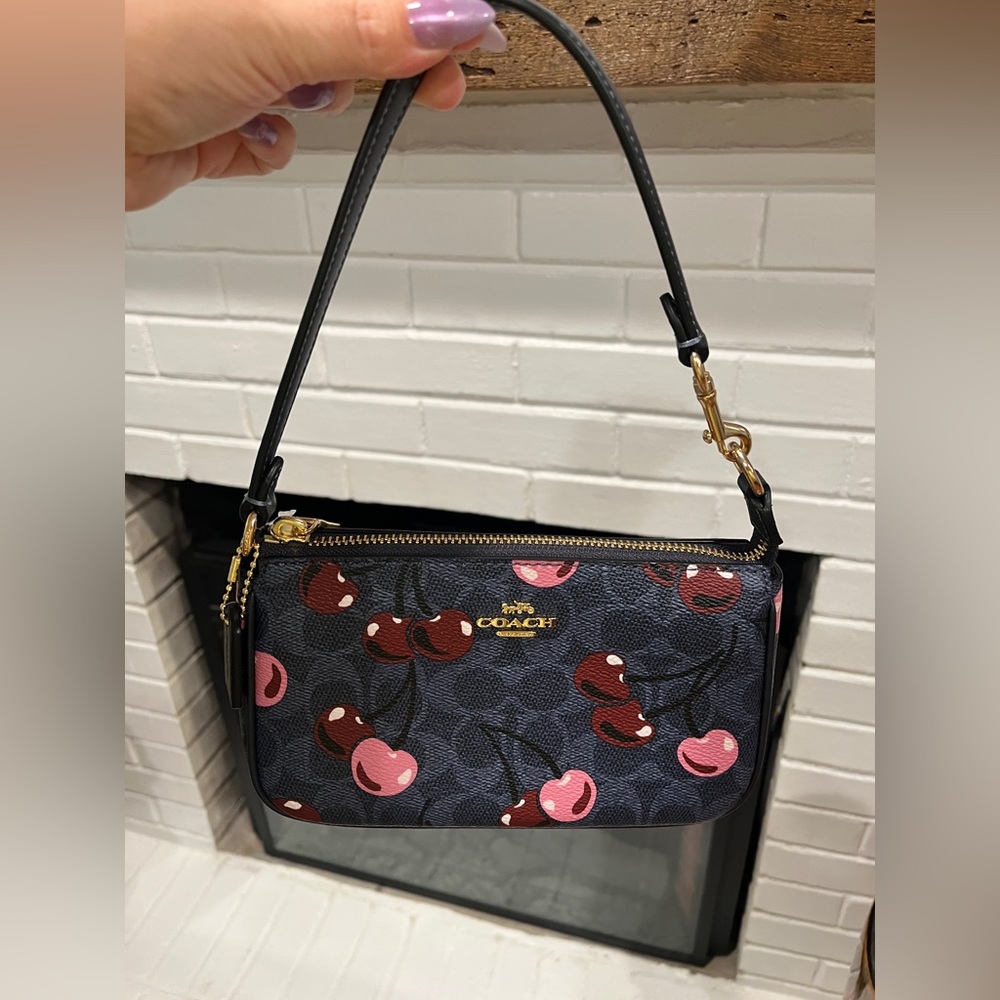 🍒 New! Coach! - Picture 5 of 17